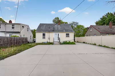 1119 Kingsford Street, Saint Paul, MN 55106 - Photo 2