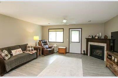 1367 Heritage Avenue NW, Hutchinson, MN 55350 - Photo 12