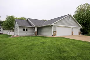 1367 Heritage Ave NW, Hutchinson, MN 55350 - Photo 2