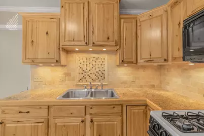 105 Warner Avenue S, Willernie, MN 55090 - Photo 14