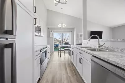 1632 34th Avenue S, Fargo, ND 58104 - Photo 8