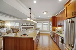 2000 Irving Ave S, Minneapolis, MN 55405 - Photo 18