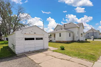 300 E State Street, Belle Plaine, MN 56011 - Photo 32