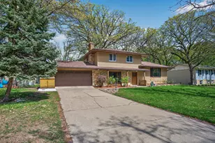10633 Hollywood Blvd NW, Coon Rapids, MN 55433 - Photo 2