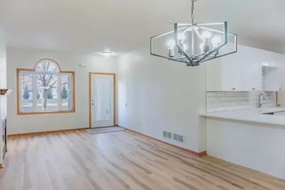 112X Crystal Place W, Chaska, MN 55318 - Photo 16