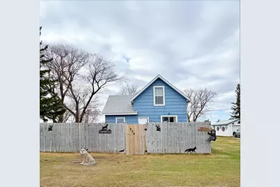 204 5th Street E, Lancaster, MN 56735 - Photo 1