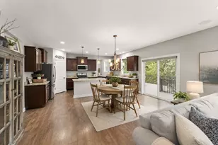 9289 Summerlin Ct, Woodbury, MN 55129 - Photo 16