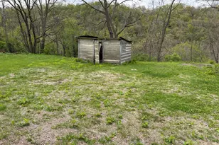 359 Hill St E, Hammond, MN 55991 - Photo 16