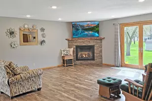 307 Marion St, Milroy, MN 56263 - Photo 4