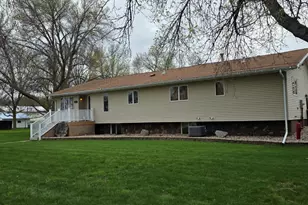 307 Marion St, Milroy, MN 56263 - Photo 2