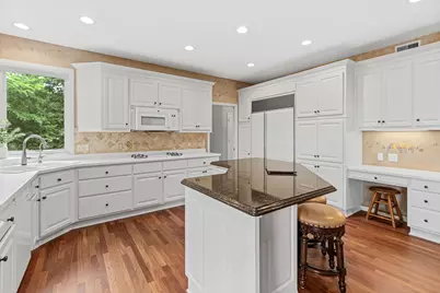 6105 Wood Hill Lane, Independence, MN 55359 - Photo 10