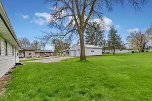 271 4th St, Holdingford, MN 56340 - Photo 6