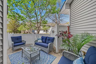 17900 Cobblestone Way, Eden Prairie, MN 55347 - Photo 14