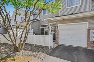 17900 Cobblestone Way, Eden Prairie, MN 55347 - Photo 2