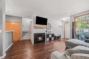 17900 Cobblestone Way, Eden Prairie, MN 55347 - Photo 6