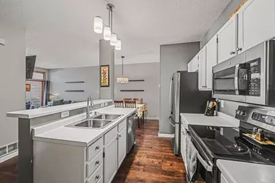 17900 Cobblestone Way, Eden Prairie, MN 55347 - Photo 8