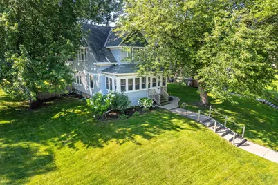228 E Vernon Avenue, Fergus Falls, MN 56537 - Photo 2