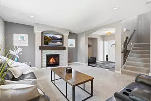 95 Lockwood Ct, Hudson, WI 54016 - Photo 2