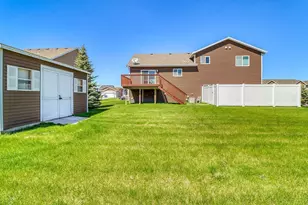 4902 35th Ave S, Fargo, ND 58104 - Photo 32