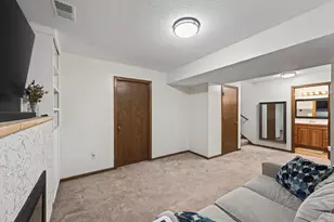 6329 Vera Cruz Ln N, Brooklyn Park, MN 55429 - Photo 22