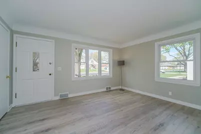 8127 1st Avenue S, Bloomington, MN 55420 - Photo 2