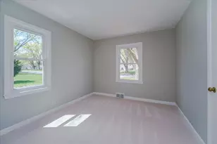 8127 1st Ave S, Bloomington, MN 55420 - Photo 8