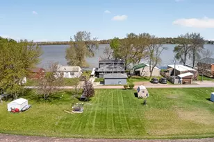 156 Dewey St, Welcome, MN 56181 - Photo 4