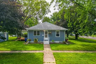 801 4th Ave SW, Wells, MN 56097 - Photo 18