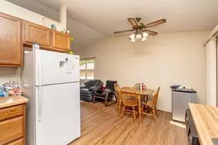 1031 Eastview Cir, Shakopee, MN 55379 - Photo 8