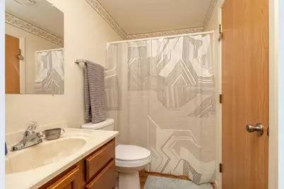 1031 Eastview Circle, Shakopee, MN 55379 - Photo 14