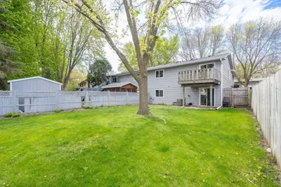 1031 Eastview Circle, Shakopee, MN 55379 - Photo 28