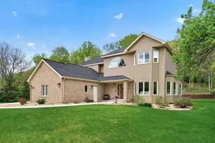 18339 Ridgewood Rd, Minnetonka, MN 55345 - Photo 2