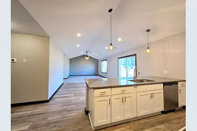 1381 Cullen Street, Saint Peter, MN 56082 - Photo 6