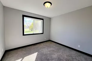1381 Cullen St, Saint Peter, MN 56082 - Photo 12