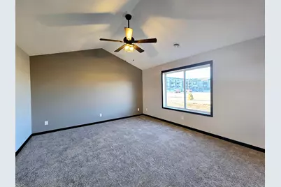 1381 Cullen Street, Saint Peter, MN 56082 - Photo 8