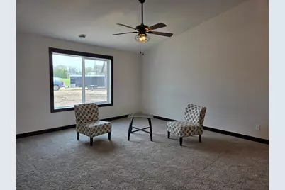 1381 Cullen Street, Saint Peter, MN 56082 - Photo 8