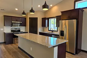 1381 Cullen St, Saint Peter, MN 56082 - Photo 4