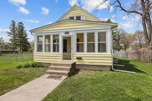 1039 Laurel Ave, Saint Paul Park, MN 55071 - Photo 1