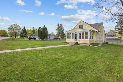 1039 Laurel Avenue, Saint Paul Park, MN 55071 - Photo 2