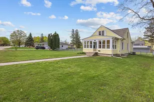 1039 Laurel Ave, Saint Paul Park, MN 55071 - Photo 2