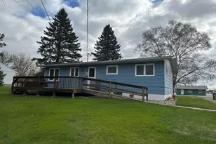 436 Oak Hills Dr, Detroit Lakes, MN 56501 - Photo 2