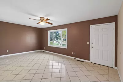18340 Everton Court, Farmington, MN 55024 - Photo 2