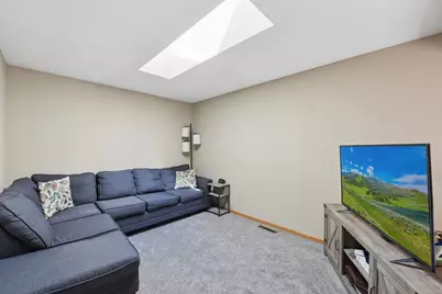 2335 Oakridge Circle, Hudson, WI 54016 - Photo 16