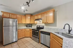 2335 Oakridge Cir, Hudson, WI 54016 - Photo 10