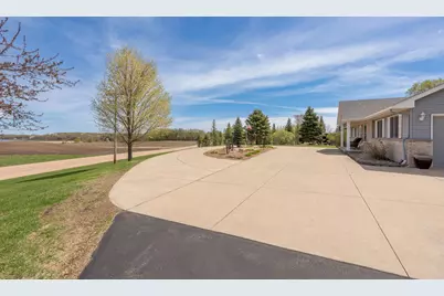 7195 County Road 10 E, Chaska, MN 55318 - Photo 2