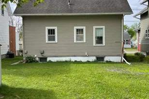 512 9th Ave SW, Austin, MN 55912 - Photo 2