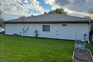 221 Helen St, Roberts, WI 54023 - Photo 12
