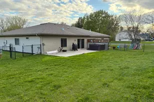 221 Helen St, Roberts, WI 54023 - Photo 2