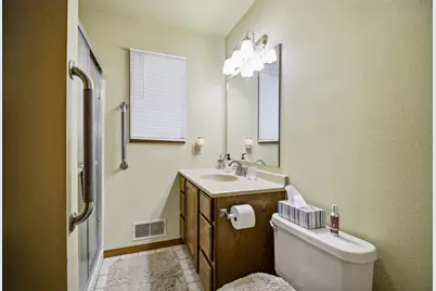 914 13th Avenue SE, Austin, MN 55912 - Photo 18