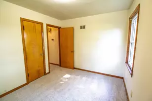 401 13th Ave NE, Austin, MN 55912 - Photo 12